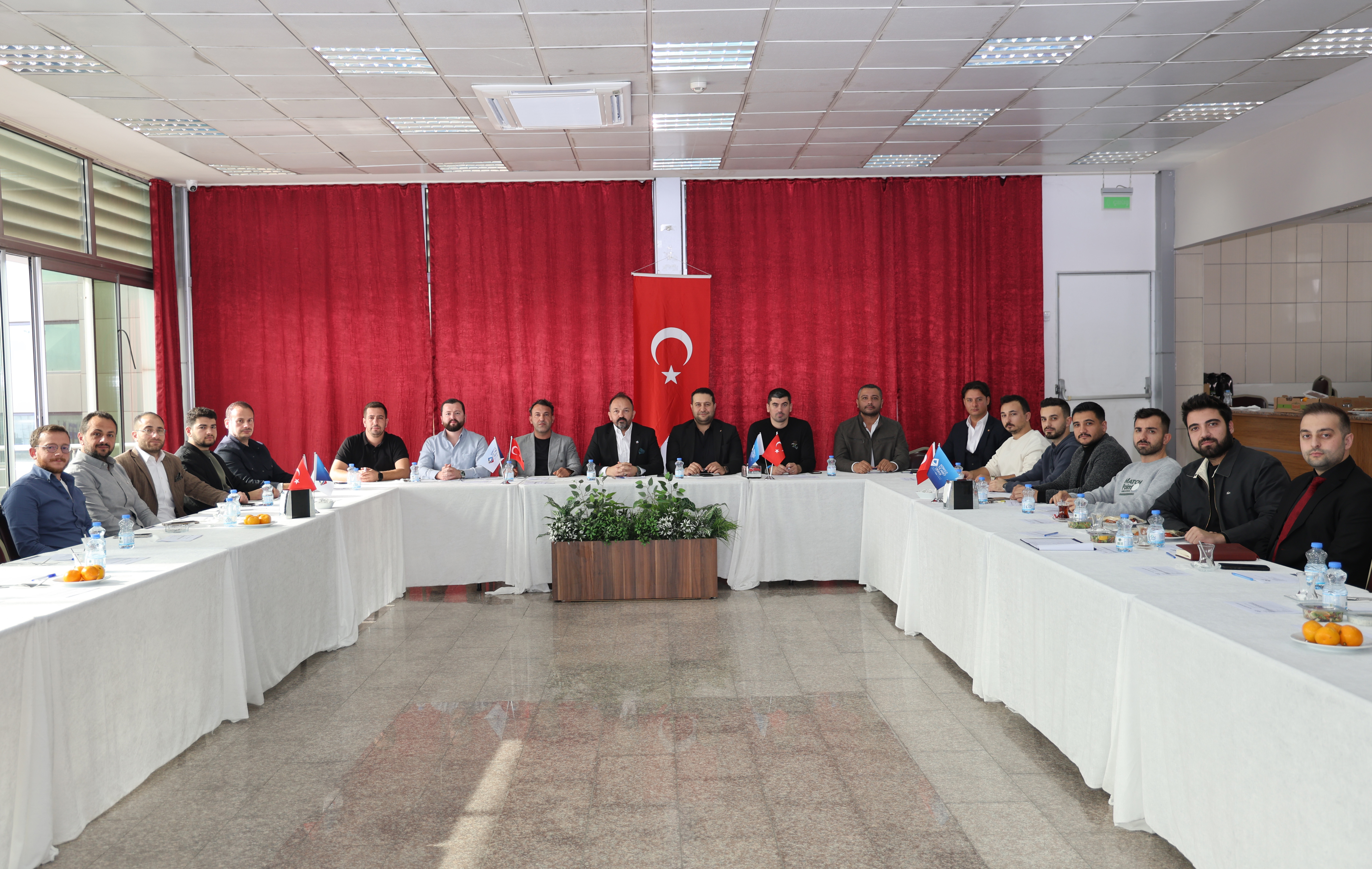 KÖRFEZ TİCARET ODASI GENÇ GİRİŞİMCİLER KOMİSYONU, G3 GİRİŞİMCİLİK ZİRVESİ’Nİ GÖRÜŞTÜ