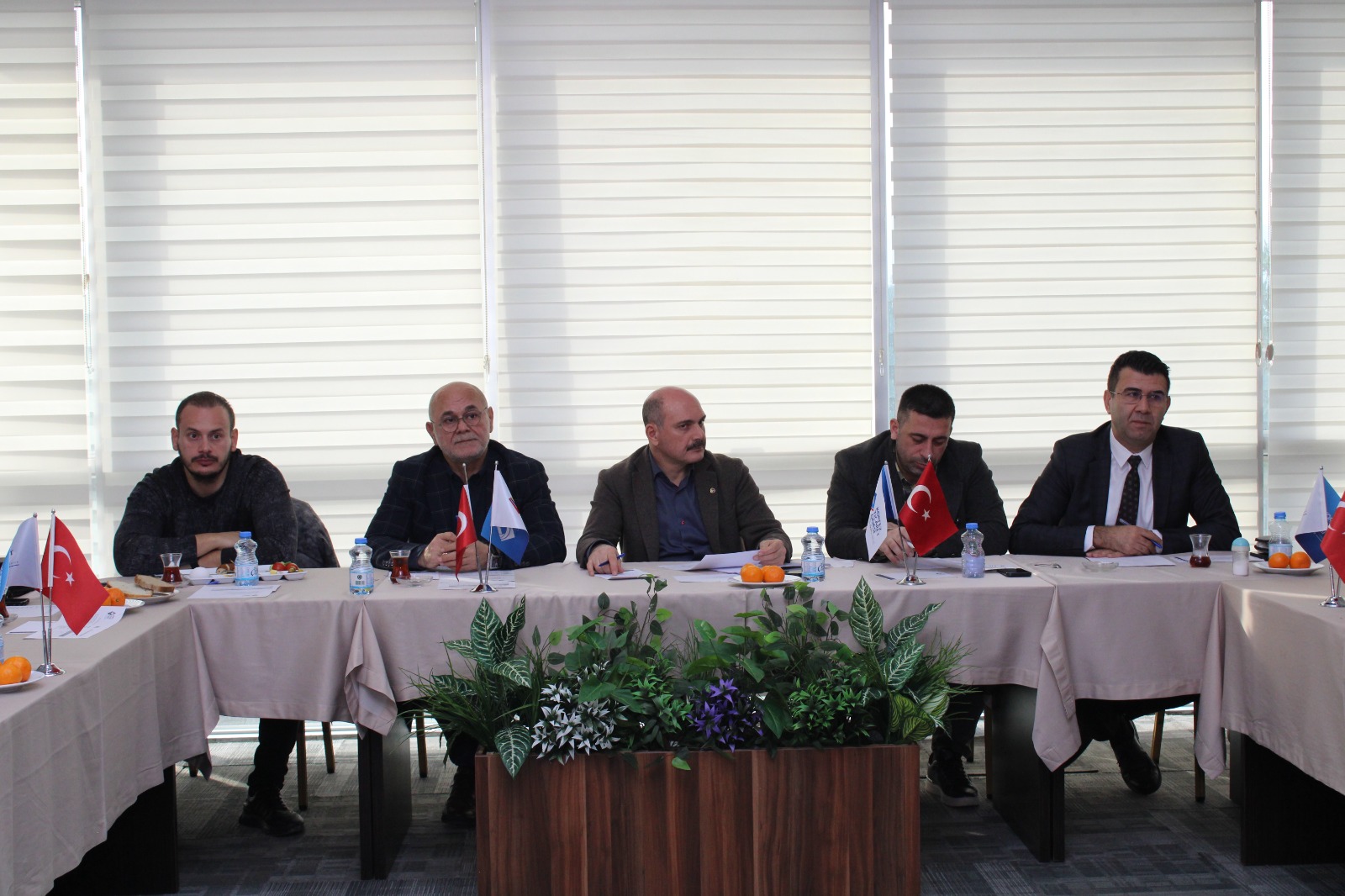 KÖRFEZ TİCARET ODASI'NDA KOMİTE BAŞKANLARI TOPLANTISI GERÇEKLEŞTİRİLDİ