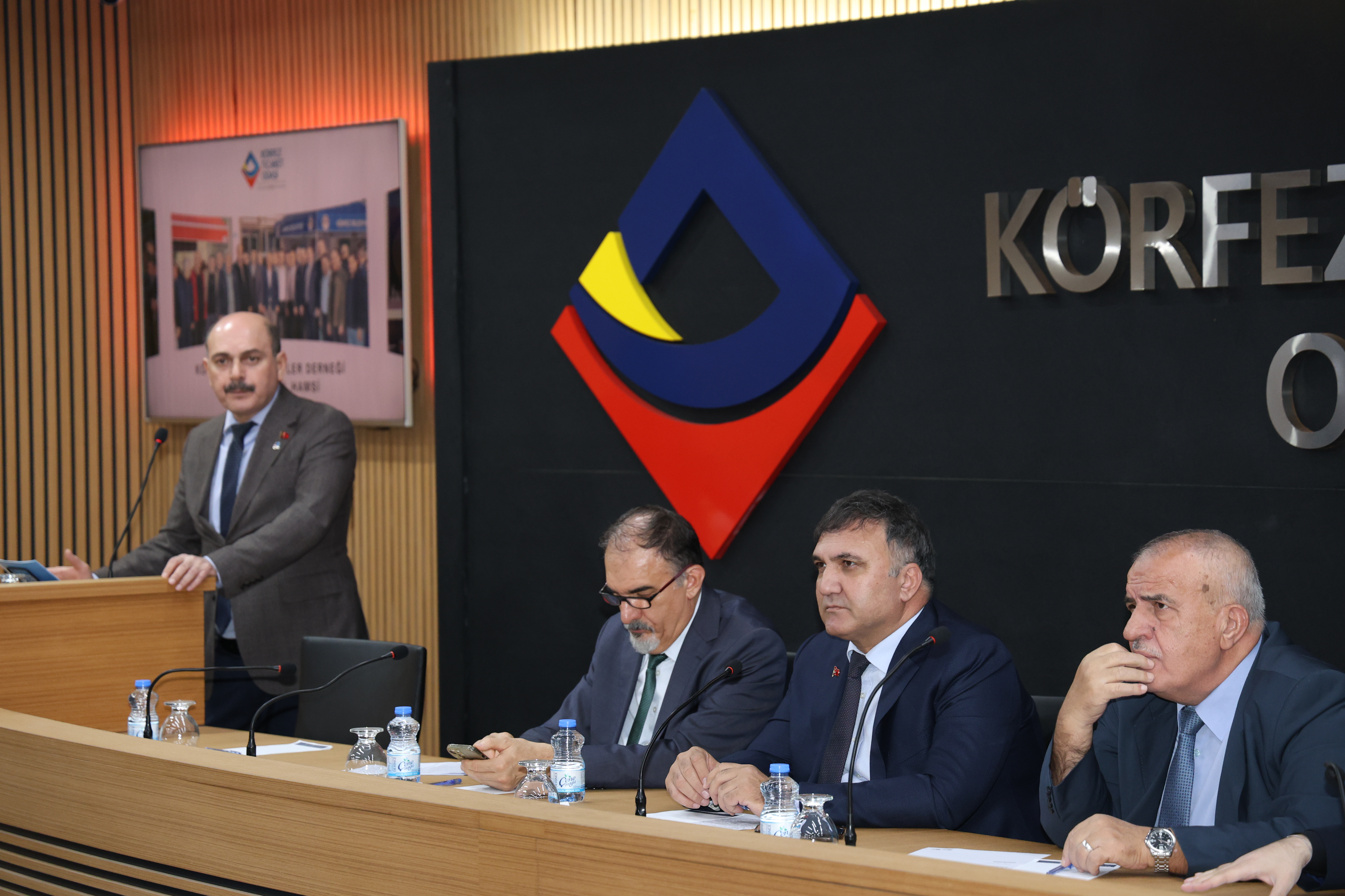 KORFEZ CHAMBER OF COMMERCE NOVEMBER COUNCIL MEETING HELD