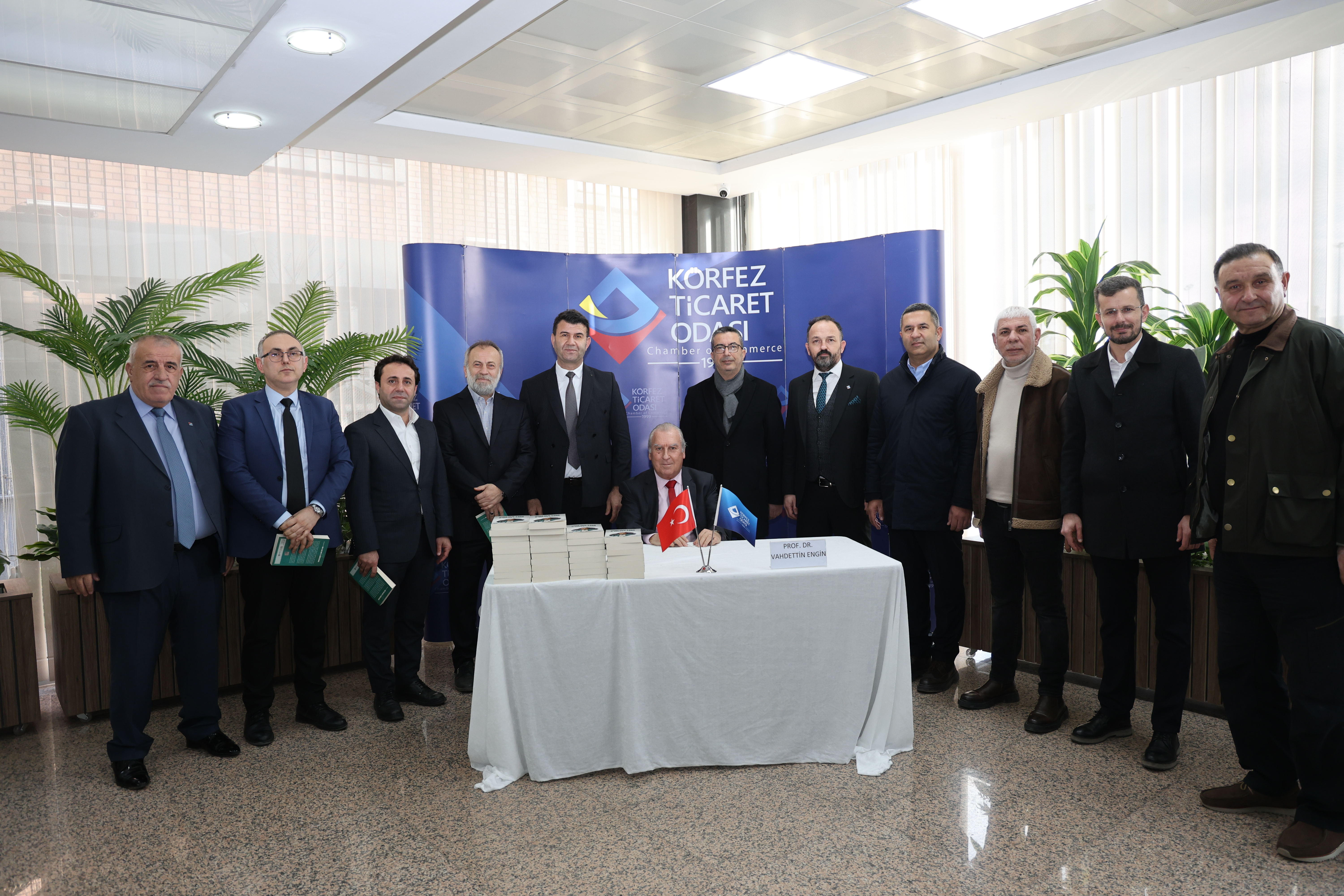 PROF. DR. VAHDETTİN ENGİN KTO’DA OKURLARIYLA BULUŞTU