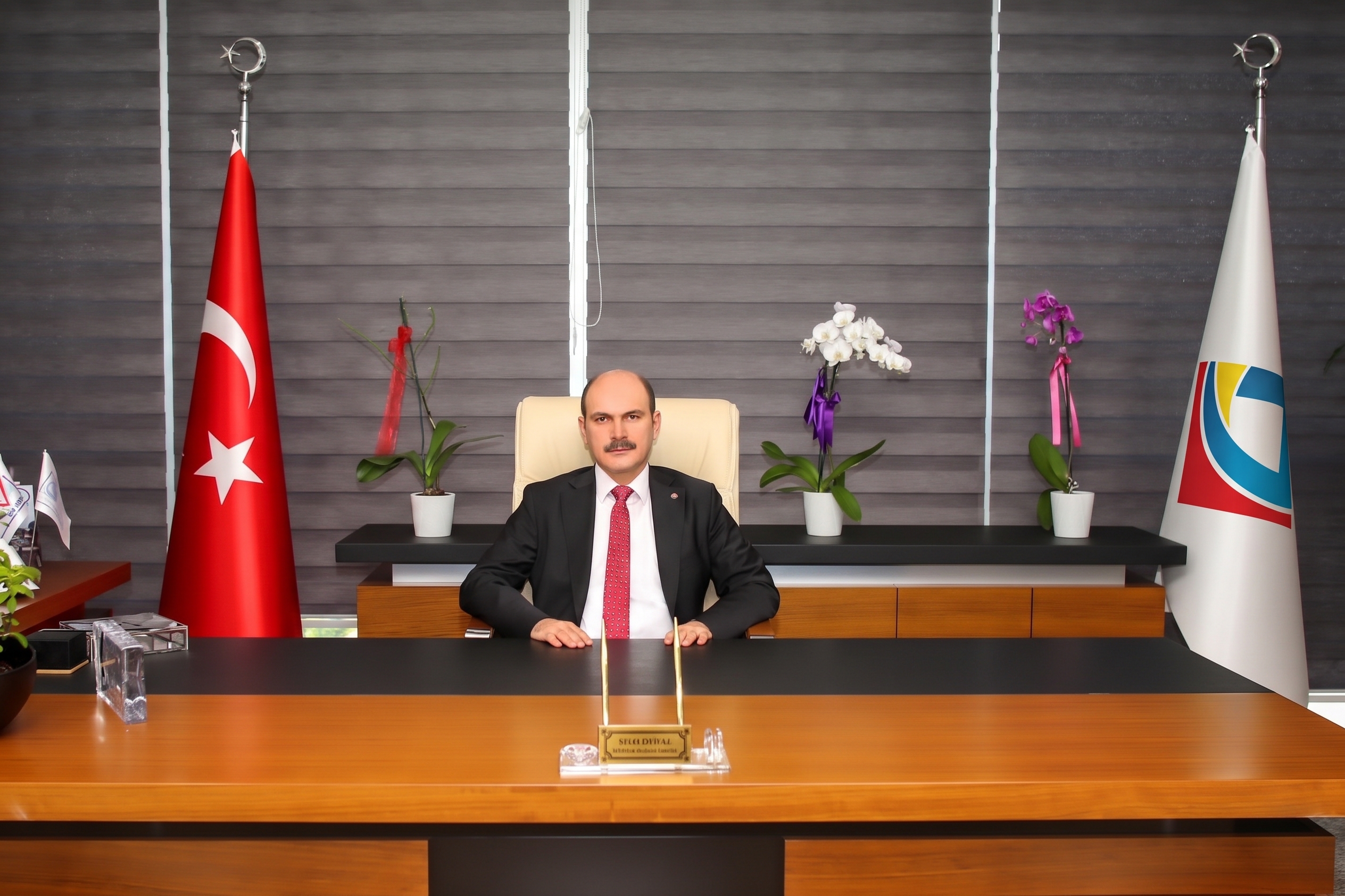 Başkanın <br />
<b>Warning</b>:  Undefined property: stdClass::$id in <b>/var/www/vhosts/korfezto.org.tr/httpdocs/director-details.php</b> on line <b>116</b><br />
. Resmi
