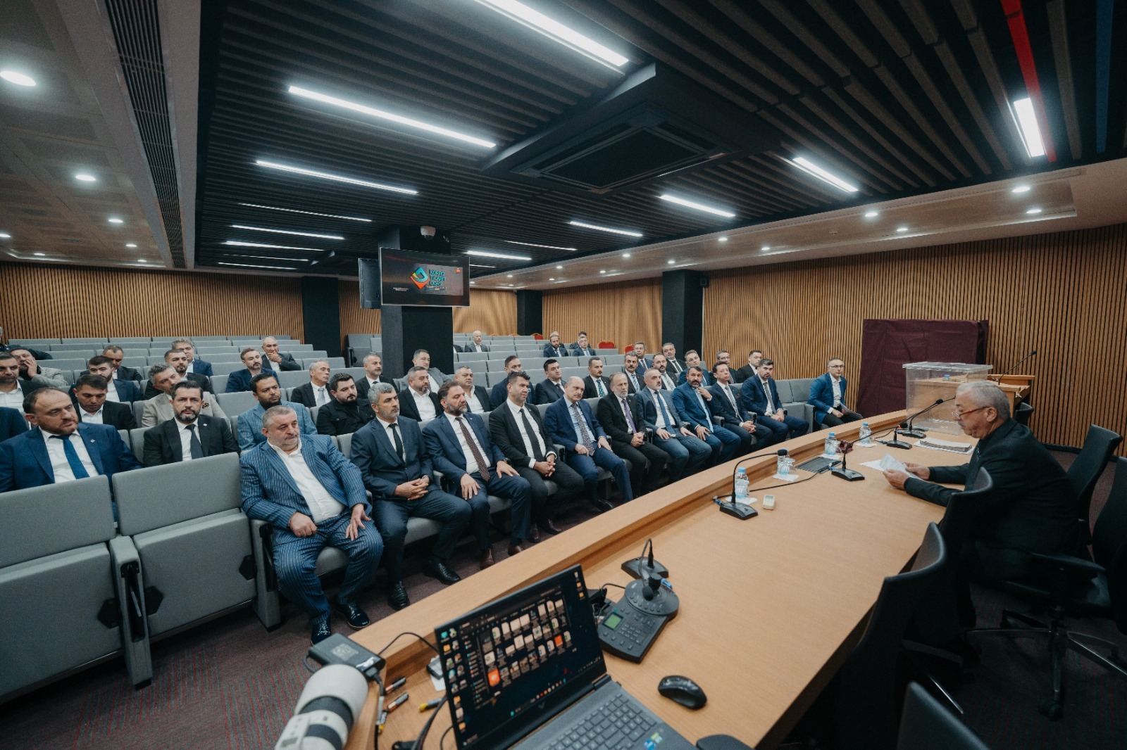 KÖRFEZ TİCARET ODASI’NDA YENİ DÖNEMİN İLK MECLİS TOPLANTISI GERÇEKLEŞTİRİLDİ