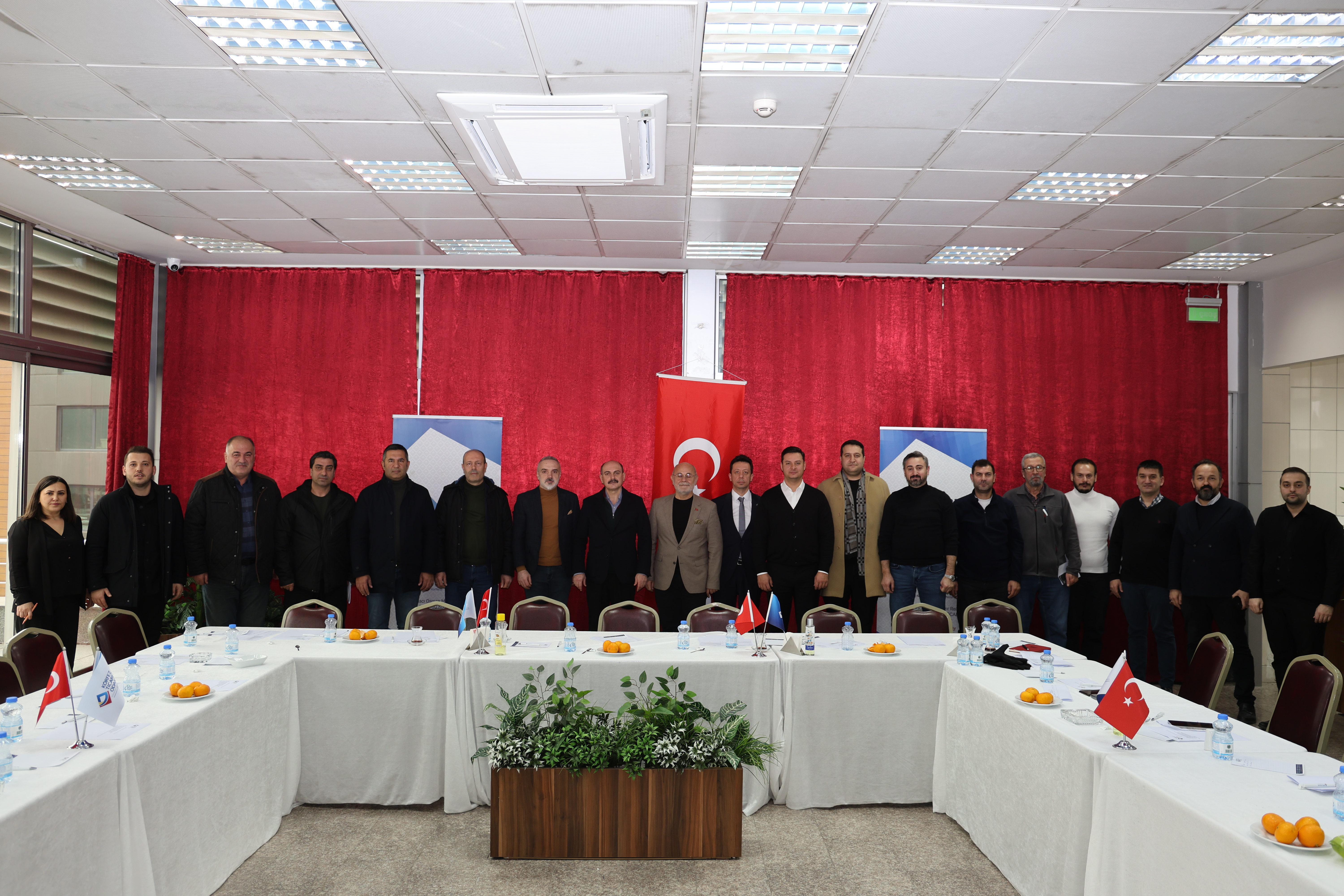 MESLEK KOMİTE BAŞKANLARI İLE DEĞERLENDİRME VE PLANLAMA TOPLANTISI GERÇEKLEŞTİRİLDİ